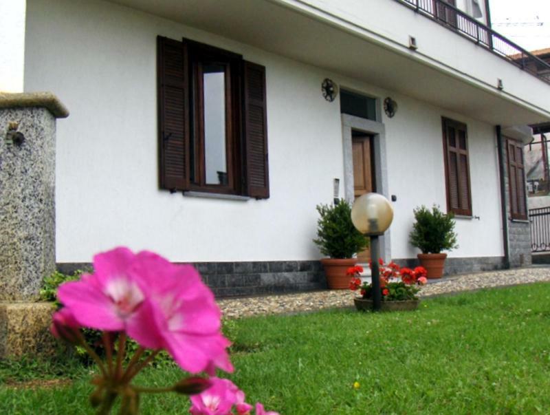 B&B Marge Oltrona di San Mamette Ngoại thất bức ảnh